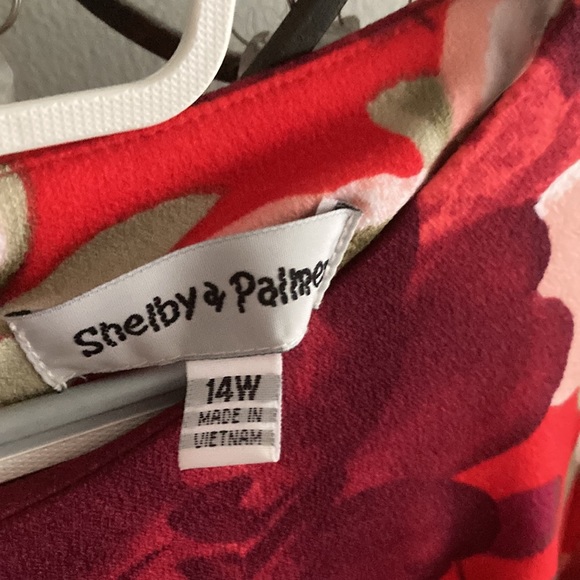 Red Floral Sheath Dress - Picture 5 of 6